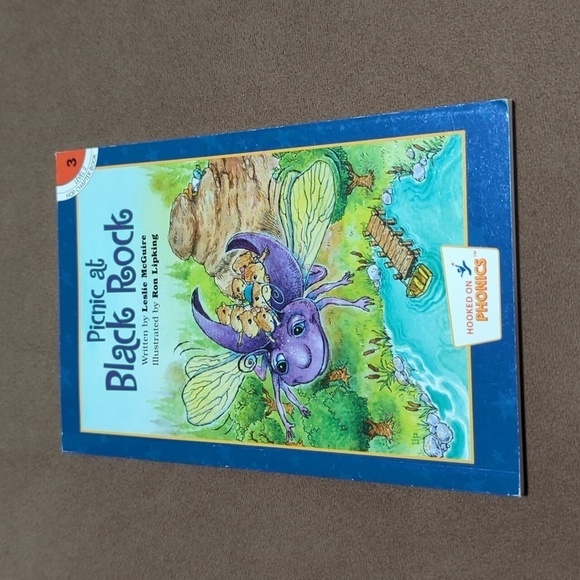 Hooked on Phonics Level #2 Paperback Book Set of 2 Books  #1, #3 - Picture 3 of 5